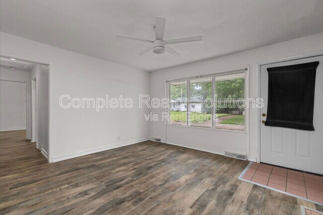 Foto del edificio - 1736 Nemnich Rd