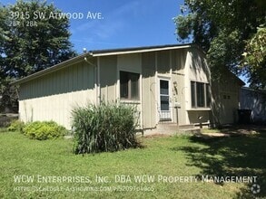 Building Photo - 3915 SW Atwood Ave