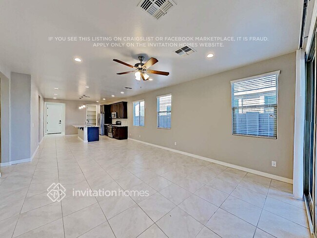 Foto del edificio - 4363 N 196th Ave