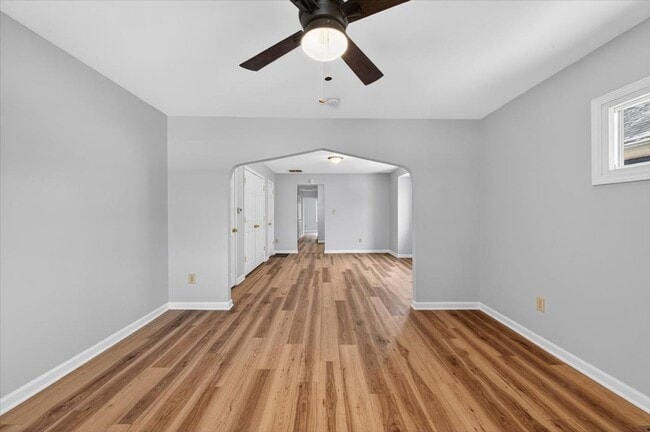 Photo - 533-533 N Sherman Dr Apartment