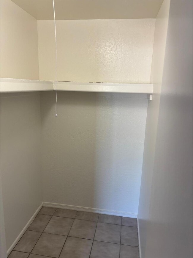 Foto del edificio - 2033 S Forest Ave