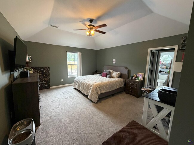 Foto del edificio - 104 Muirfield Ln