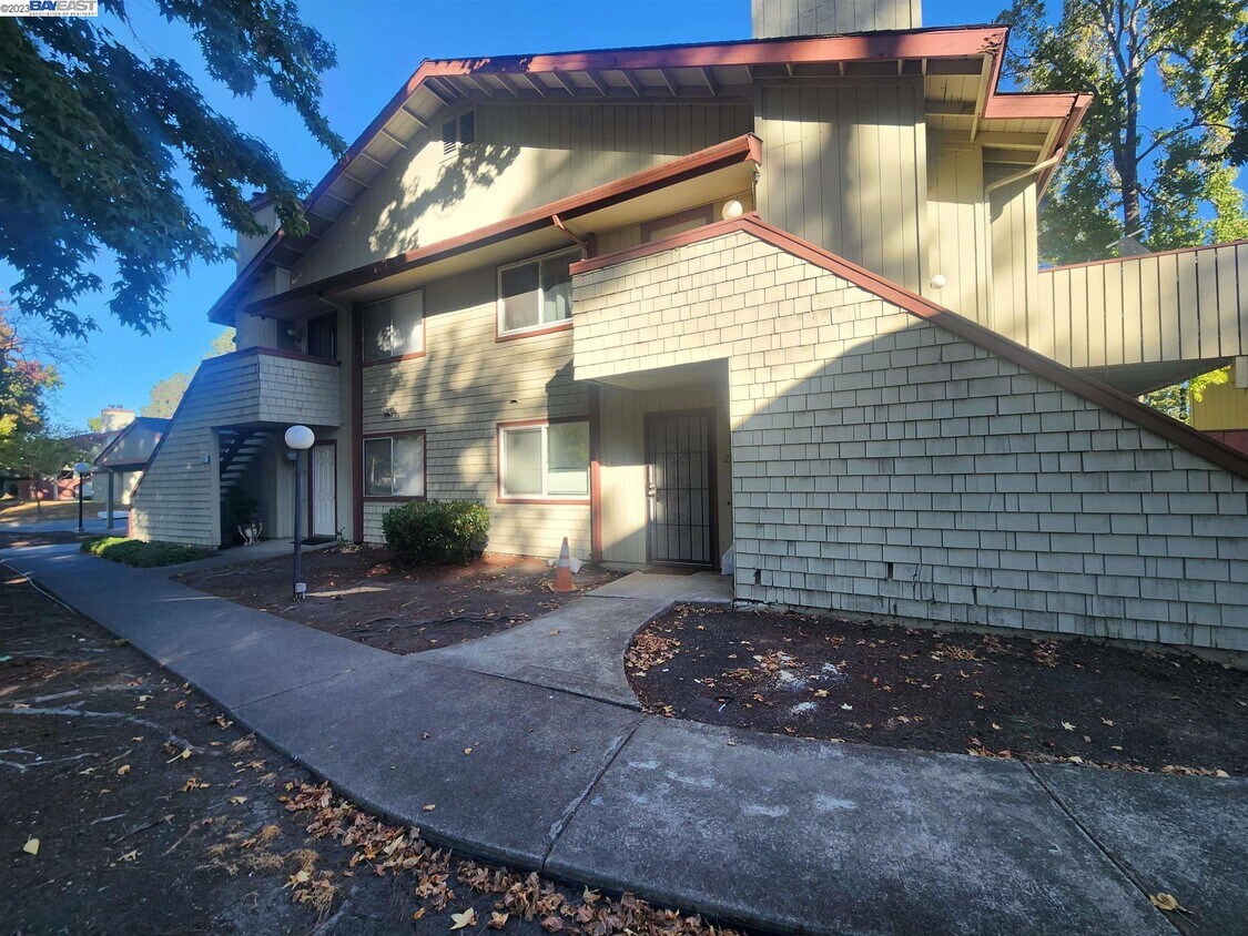 27162 Tampa Ave Unit 70, Hayward, CA 94544 Condo for Rent in Hayward