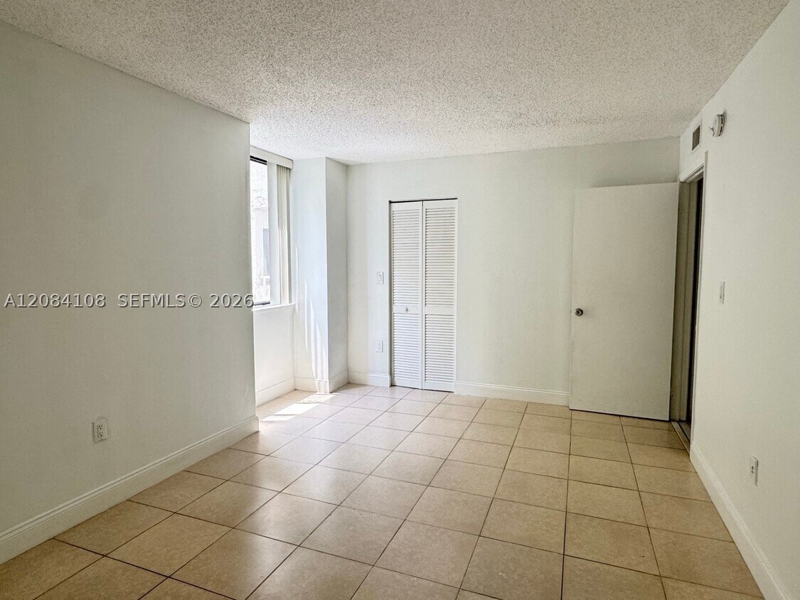 Foto del edificio - 8335 SW 152nd Ave