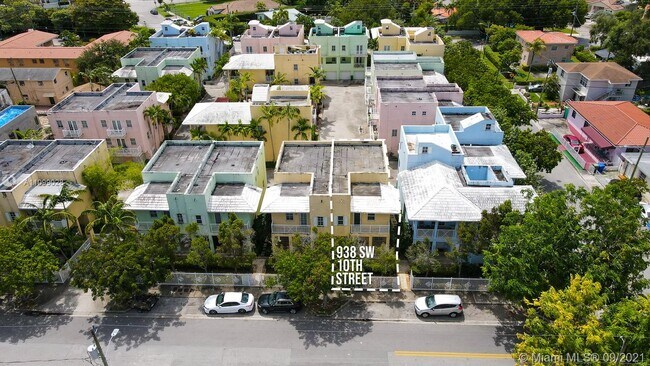 Building Photo - 938 SW 10th St