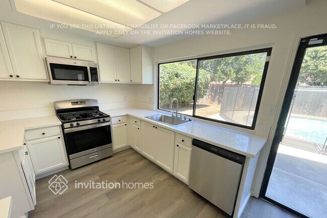 Foto del edificio - 2852 Londonderry Dr