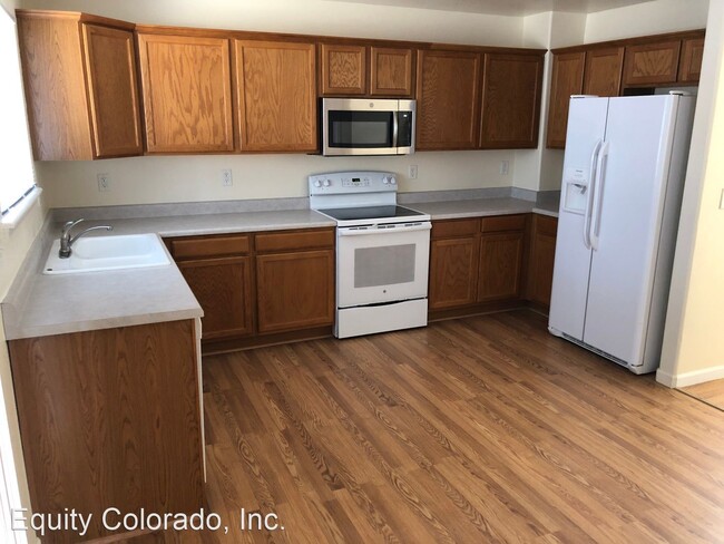Building Photo - 3 br, 2.5 bath House - 3750 S. Lisbon Court