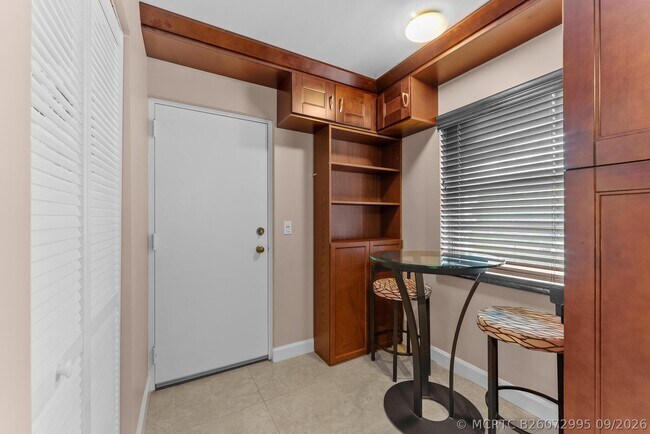 Foto del edificio - 6300 NW 2nd Ave