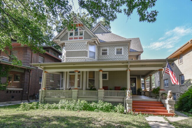 Building Photo - 1717 D St