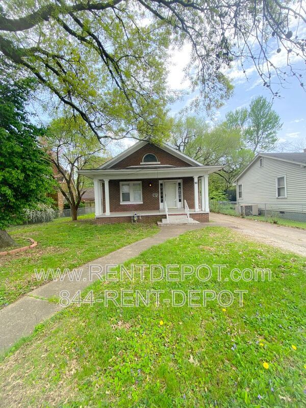 Building Photo - 741 E. Riverside Dr