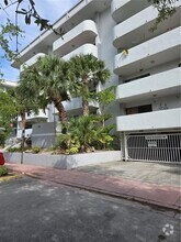 Building Photo - 130 S Shore Dr
