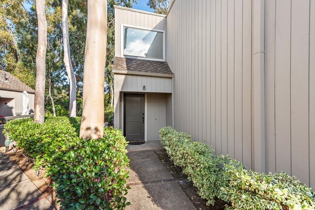 Foto del edificio - Charming Townhome in Turtle Rock