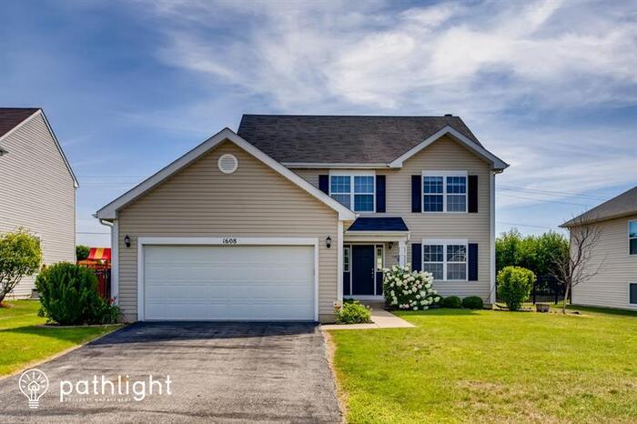 Primary Photo - 1608 Shady Oak Rd, Joliet, IL, 60431