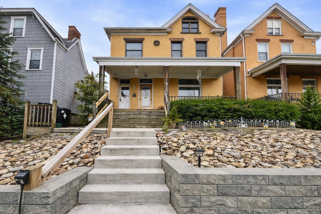 Photo - 111 S Ohio St Apartment