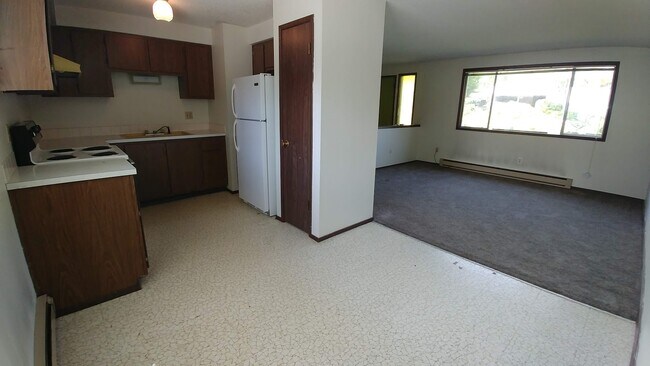 Foto del edificio - 305 NW Robert St