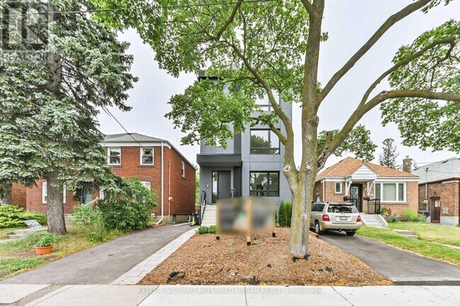 Photo du bâtiment - 2420 Gerrard St E