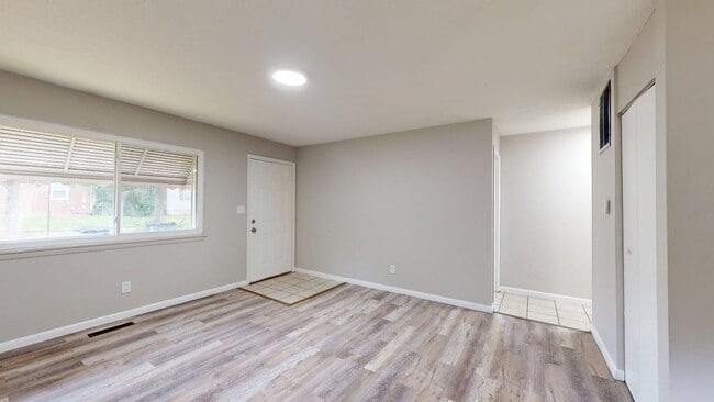 Building Photo - 583 Chittenden St