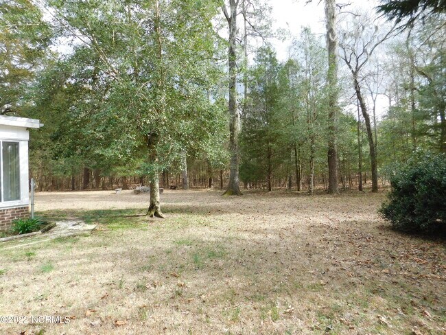 Building Photo - 140 Rock Creek Dr