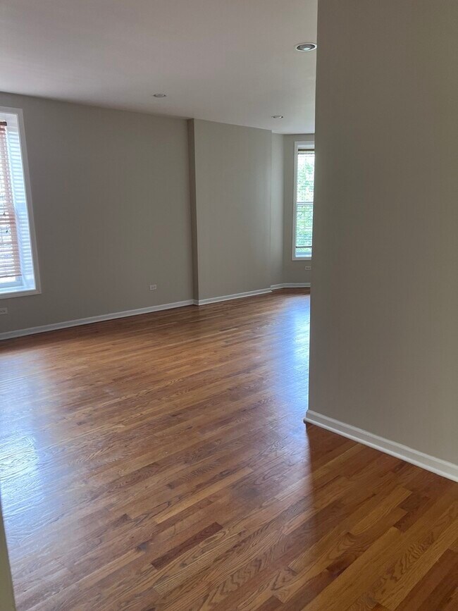 Foto del edificio - 3610 S Prairie Ave