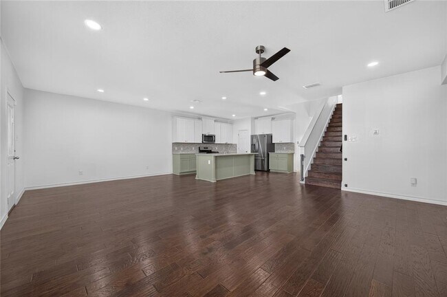 Building Photo - 7634 Leonardo Dr
