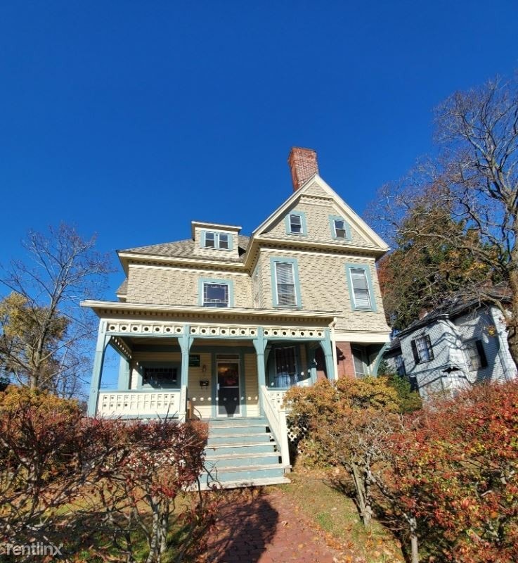 Primary Photo - 2 br, 1 bath Apartment - 52 Cedar St 3 Unit 3