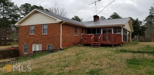 Building Photo - 185 Giles Rd