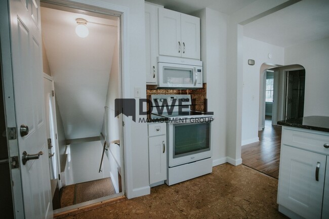 Foto del edificio - 608 6th Ave SW