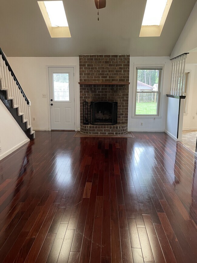 Foto del edificio - 8109 Greenridge Rd
