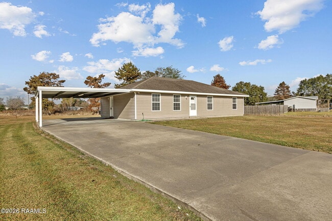 Building Photo - 1026 Carmen Dr