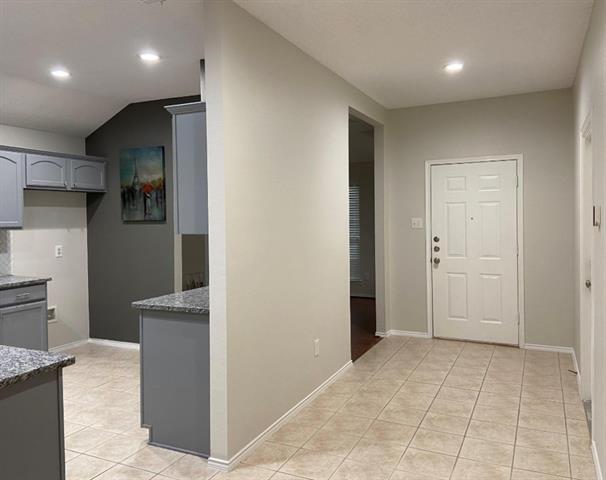 Foto del edificio - 9812 Fillmore Dr