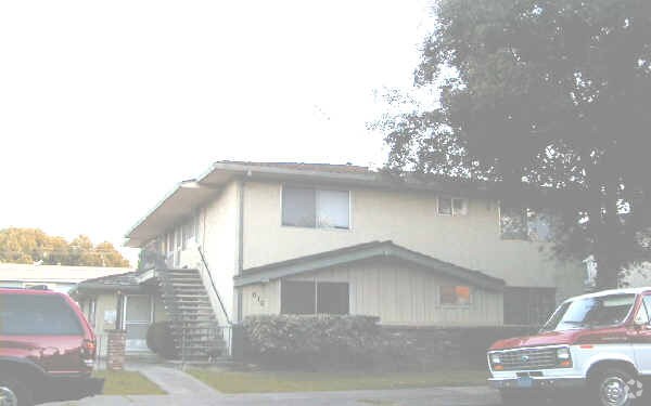 Building Photo - 670 Grand Fir Ave