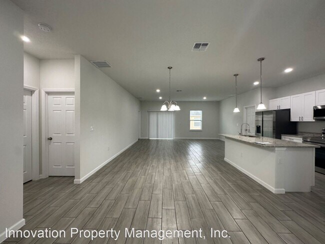 Foto del edificio - 4 br, 2 bath House - 562 Kingfisher  Dr