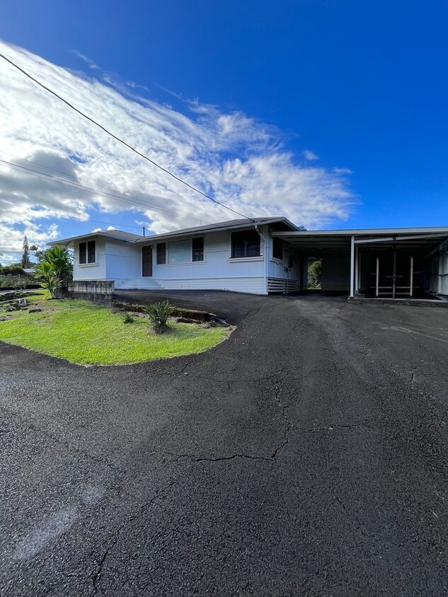 1074 Kaumana Dr, Hilo, HI 96720 House Rental in Hilo, HI