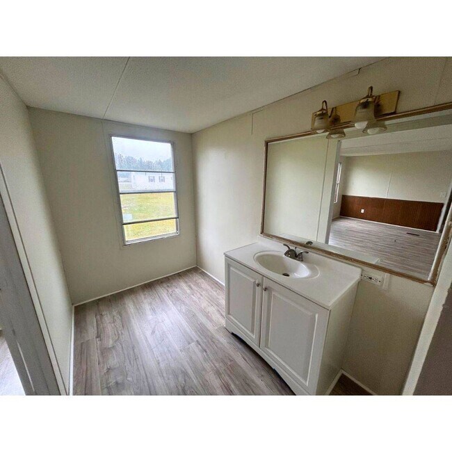 Foto del edificio - 308 Reid Ct