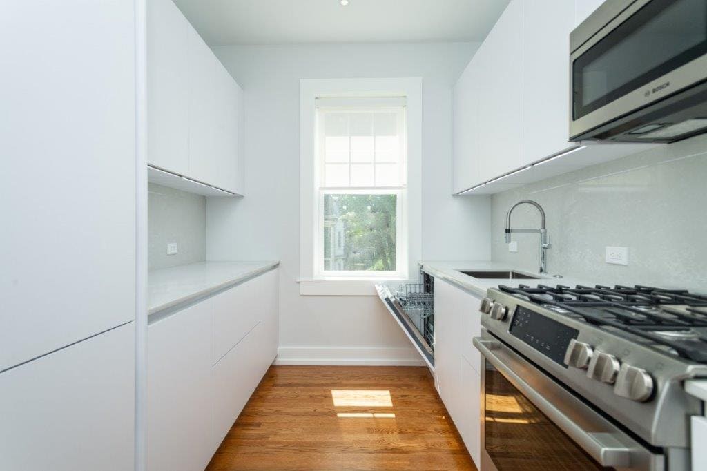 Primary Photo - 16 Forest St