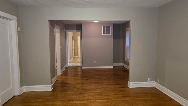 Building Photo - 6517 S Talman Ave
