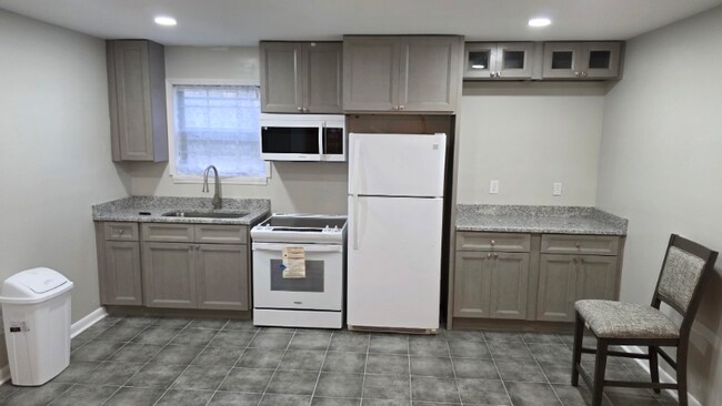 Foto del edificio - 4040 Knollbrook Dr NW
