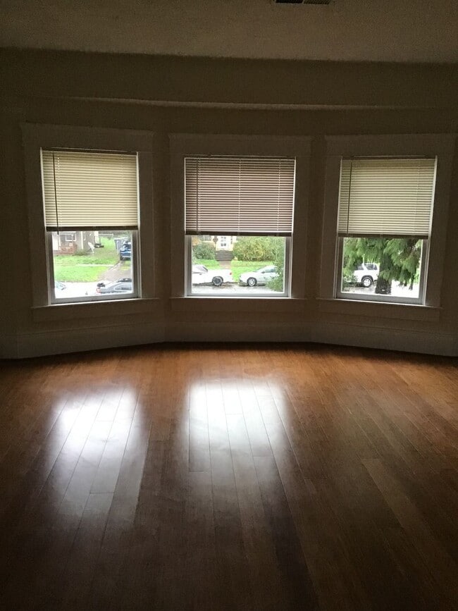 Building Photo - NW 5th