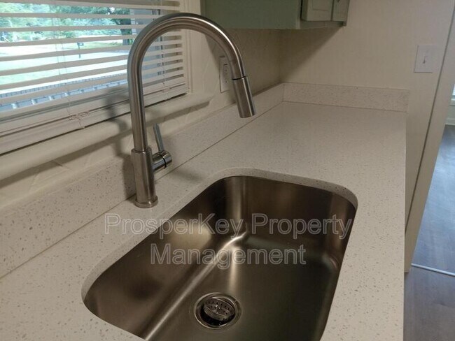 Foto del edificio - 4334 Acacia Dr