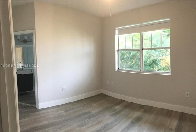 Building Photo - 2201 Monroe St