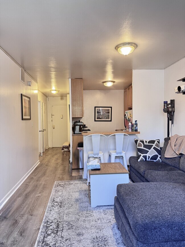 Foto del edificio - 280 Marin Blvd