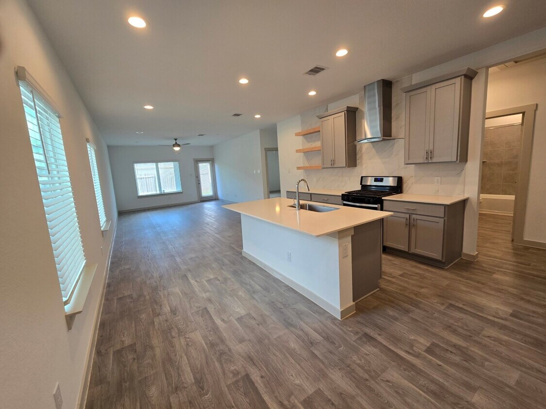 Primary Photo - 12525 Abbey House Ct