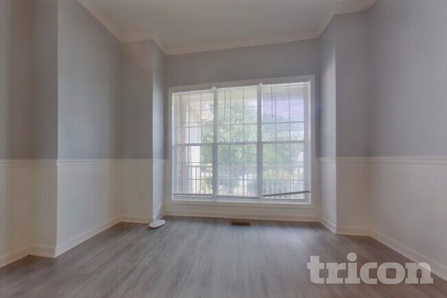 Foto del edificio - 9747 Whitetail Rd