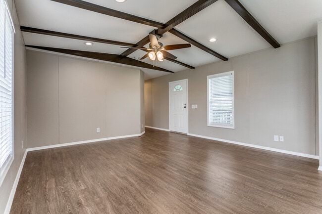 Building Photo - 7151 Woodlake Pkwy
