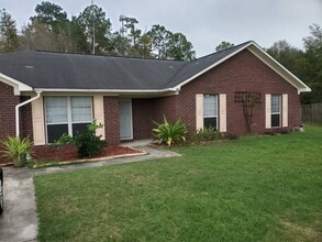 Building Photo - 504 Bedford Ct