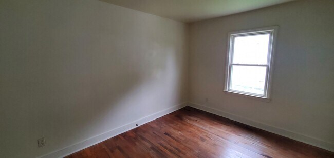 Building Photo - 1514 Rainbow Dr