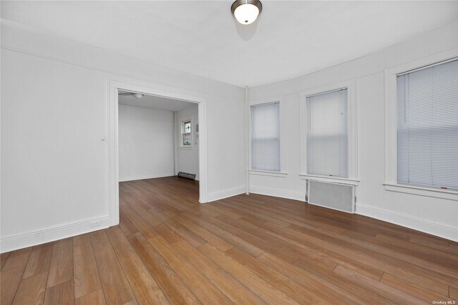 Foto del edificio - 151-06 85th Ave