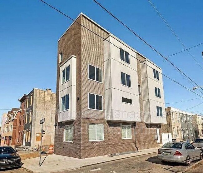 Building Photo - 623 N 36th St