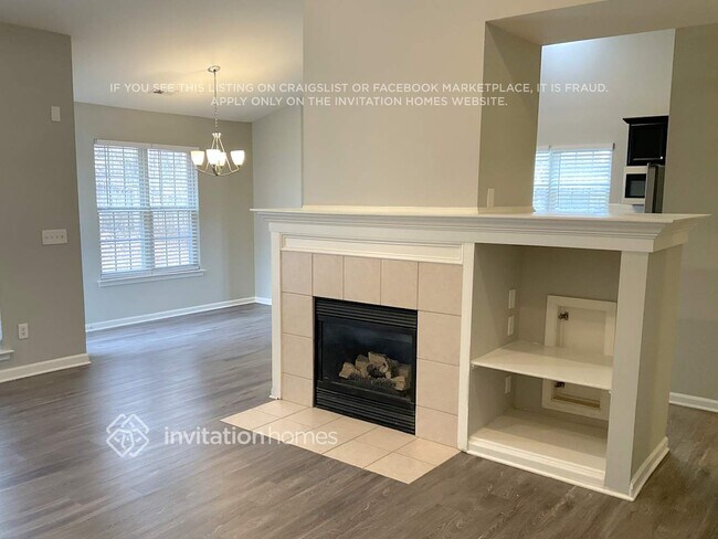 Foto del edificio - 7205 Duchamp Dr