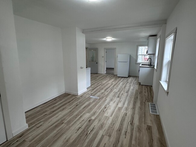 Building Photo - 1016 4th Ave